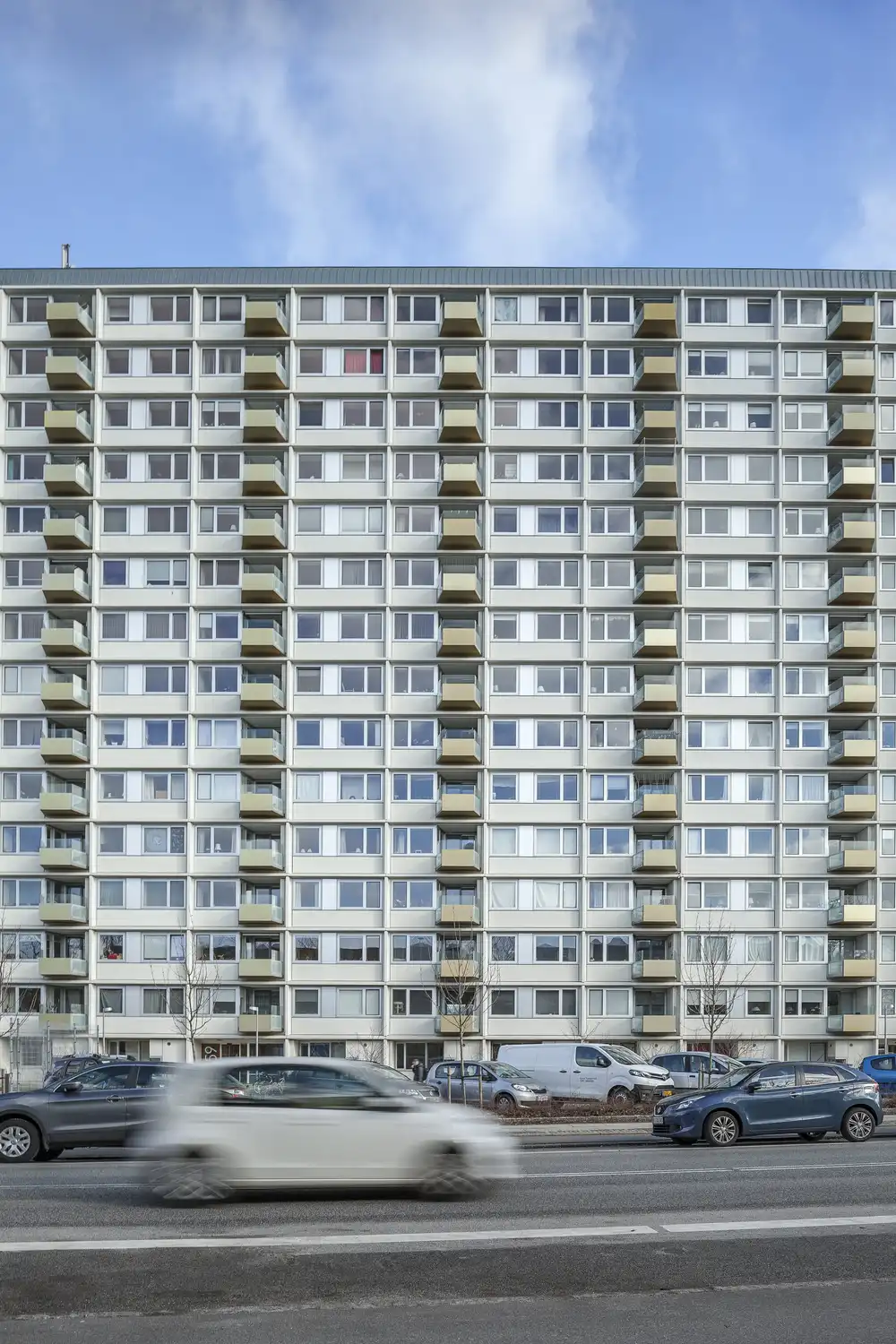 En udsigt over altanerne ved Sorgenfrivang i Danmark